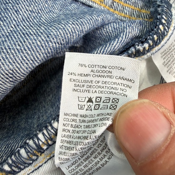 Lucky Brand Jeans Mens 33x30 Blue 410 Athletic Straight Light Wash Distressed - Picture 13 of 13